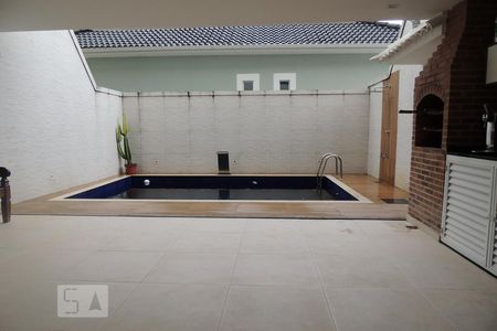 Casa de condomínio à venda com 190m², 4 quartos e 2 vagasPiscina 