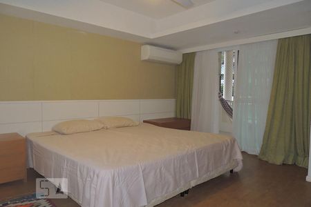 Casa de condomínio à venda com 190m², 4 quartos e 2 vagasBanheiro da Suíte 1