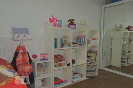 Casa de condomínio à venda com 190m², 4 quartos e 2 vagasQuarto 3