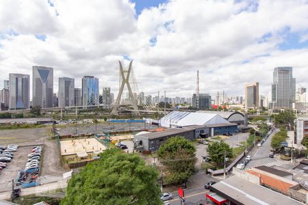 Vista de kitnet/studio para alugar com 1 quarto, 48m² em Vila Tramontano, São Paulo