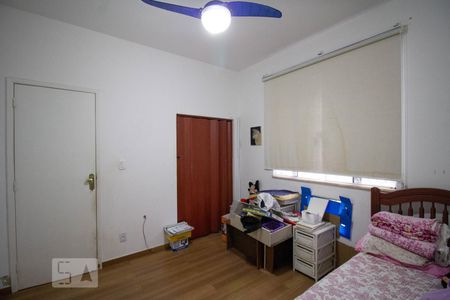 Casa à venda com 360m², 4 quartos e 3 vagas Casa à venda com 360m², 4 quartos e 3 vagasQuarto 2