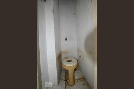 Apartamento para alugar com 70m², 2 quartos e sem vagaBanheiro de Serviço