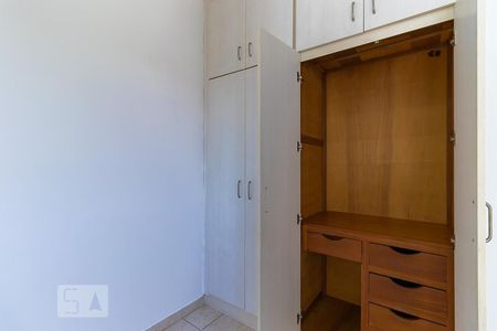 Apartamento para alugar com 78m², 2 quartos e 1 vaga Apartamento para alugar com 78m², 2 quartos e 1 vagaQuarto 2 - Armários