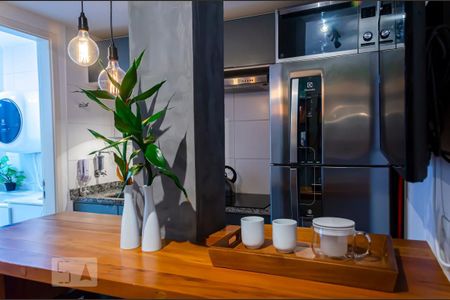 Cozinha de kitnet/studio à venda com 1 quarto, 33m² em Bela Vista, São Paulo