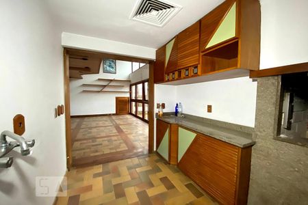 Apartamento à venda com 300m², 4 quartos e 3 vagasCobertura