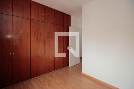 Apartamento à venda com 141m², 4 quartos e 3 vagasQuarto 2