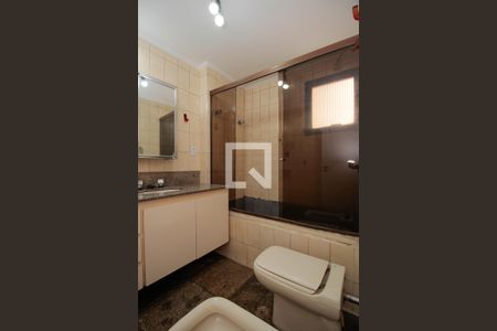 Apartamento à venda com 141m², 4 quartos e 3 vagasBanheiro da Suíte 1