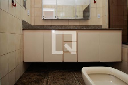 Apartamento à venda com 141m², 4 quartos e 3 vagasBanheiro da Suíte 1