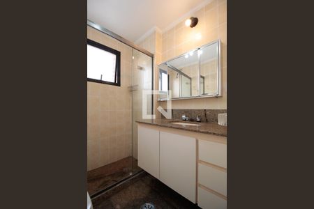 Apartamento à venda com 141m², 4 quartos e 3 vagasBanheiro 1