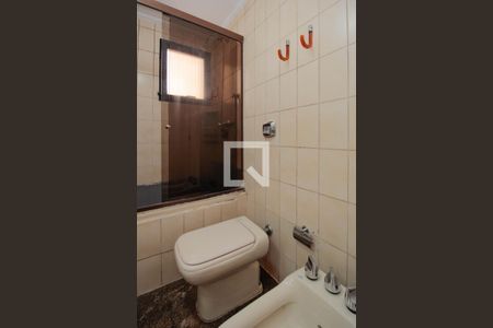 Apartamento à venda com 141m², 4 quartos e 3 vagasBanheiro da Suíte 1