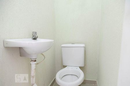Lavabo de casa de condomínio para alugar com 3 quartos, 120m² em Vargem Grande, Rio de Janeiro