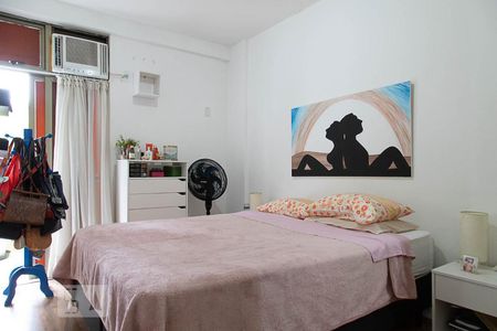 Apartamento à venda com 80m², 2 quartos e 2 vagasSuíte