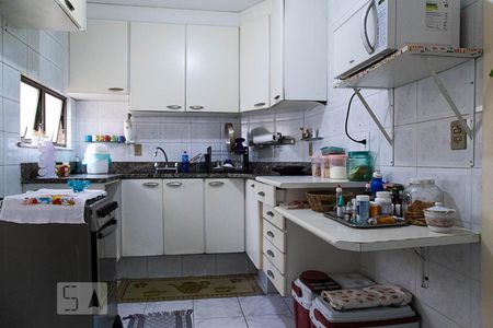 Apartamento à venda com 80m², 2 quartos e 2 vagasCozinha