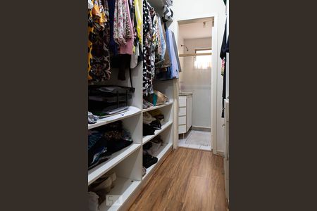 Apartamento à venda com 80m², 2 quartos e 2 vagasSuíte - Closet