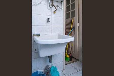 Apartamento à venda com 80m², 2 quartos e 2 vagasÁrea de serviço