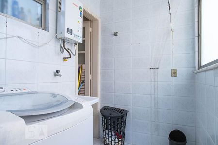 Apartamento à venda com 80m², 2 quartos e 2 vagasÁrea de serviço