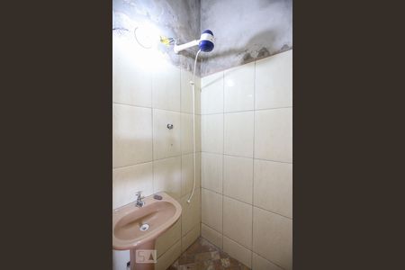 Banheiro de kitnet/studio para alugar com 1 quarto, 29m² em Vila Penteado, São Paulo