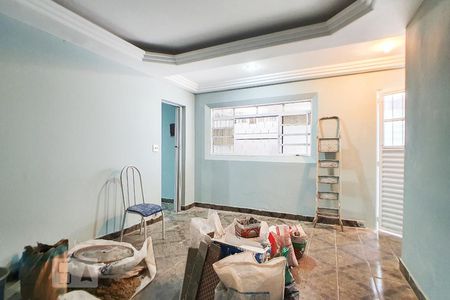 Casa à venda com 300m², 1 quarto e 2 vagas Casa à venda com 300m², 1 quarto e 2 vagasSala