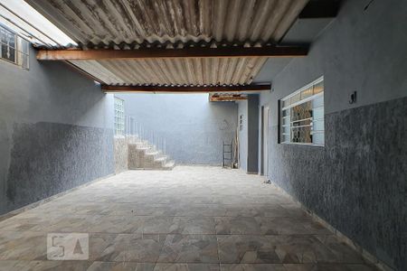 Casa à venda com 300m², 1 quarto e 2 vagas Casa à venda com 300m², 1 quarto e 2 vagasÁrea de Serviço