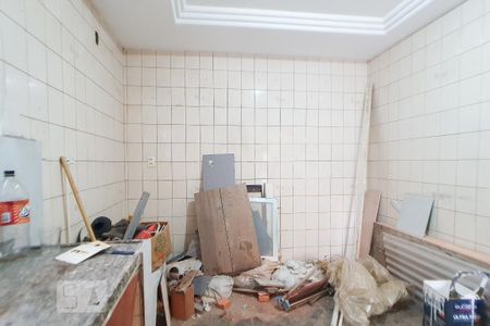 Casa à venda com 300m², 1 quarto e 2 vagas Casa à venda com 300m², 1 quarto e 2 vagasCozinha