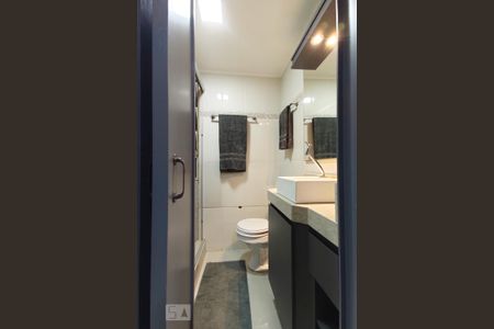 Banheiro de kitnet/studio para alugar com 1 quarto, 40m² em Centro, São Leopoldo