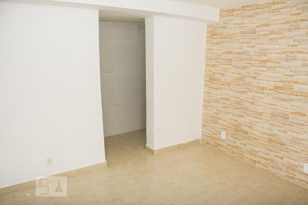 Studio de apartamento para alugar com 1 quarto, 28m² em Cacuia, Rio de Janeiro