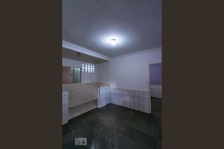 Sala de casa para alugar com 1 quarto, 40m² em São Geraldo, Belo Horizonte
