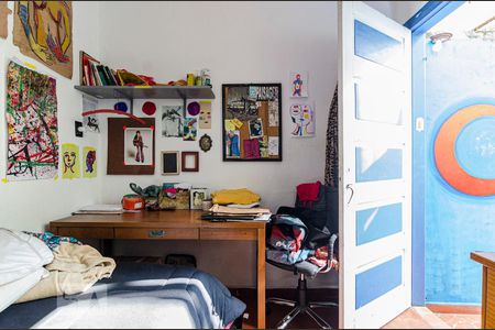 Casa à venda com 100m², 2 quartos e 1 vaga Casa à venda com 100m², 2 quartos e 1 vagaQuarto de serviço