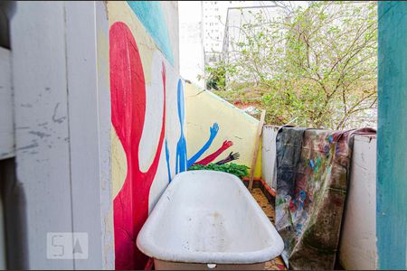 Casa à venda com 100m², 2 quartos e 1 vaga Casa à venda com 100m², 2 quartos e 1 vagaVaranda