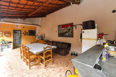 Casa para alugar com 268m², 4 quartos e 2 vagas Casa para alugar com 268m², 4 quartos e 2 vagasCorredor