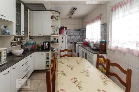 Casa para alugar com 268m², 4 quartos e 2 vagas Casa para alugar com 268m², 4 quartos e 2 vagasCozinha