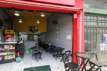 Casa para alugar com 268m², 4 quartos e 2 vagas Casa para alugar com 268m², 4 quartos e 2 vagasSalão