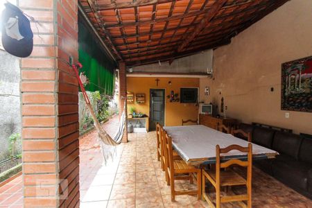 Casa para alugar com 268m², 4 quartos e 2 vagas Casa para alugar com 268m², 4 quartos e 2 vagasCorredor