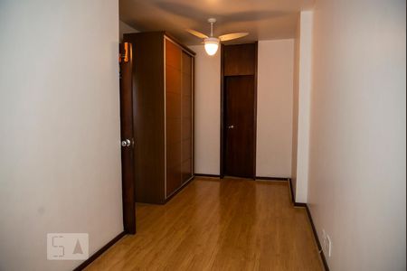 Apartamento para alugar com 73m², 2 quartos e 1 vagaSuíte
