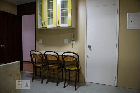 Apartamento para alugar com 73m², 2 quartos e 1 vagaCozinha