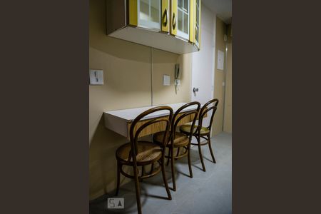 Apartamento para alugar com 73m², 2 quartos e 1 vagaCozinha