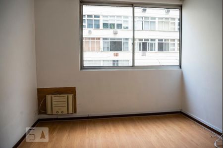 Quarto 1 de apartamento para alugar com 2 quartos, 73m² em Copacabana, Rio de Janeiro