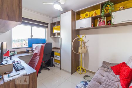 Escritório de casa para alugar com 4 quartos, 215m² em Quitaúna, Osasco