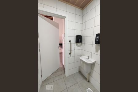 Apartamento para alugar com 62m², 2 quartos e 1 vaga Apartamento para alugar com 62m², 2 quartos e 1 vagaBanheiro do Salão de festas