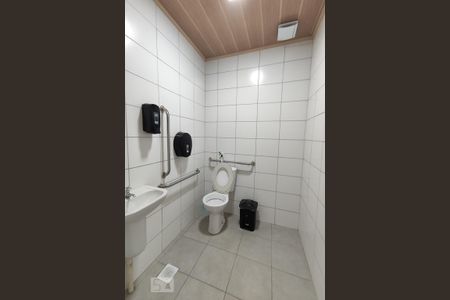 Apartamento para alugar com 62m², 2 quartos e 1 vaga Apartamento para alugar com 62m², 2 quartos e 1 vagaBanheiro do Salão de festas