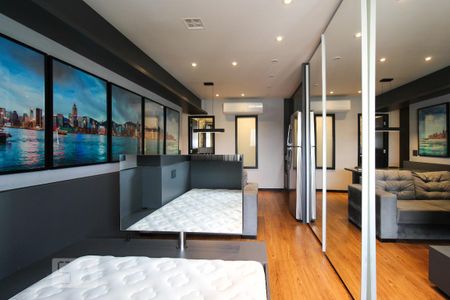 Sala/Quarto  de kitnet/studio para alugar com 1 quarto, 32m² em Vila Olímpia, São Paulo