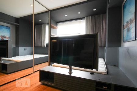 Sala/Quarto  de kitnet/studio para alugar com 1 quarto, 32m² em Vila Olímpia, São Paulo