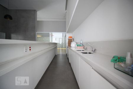 Studio para alugar com 32m², 1 quarto e 1 vaga Studio para alugar com 32m², 1 quarto e 1 vagaHall/Espaço Gourmet