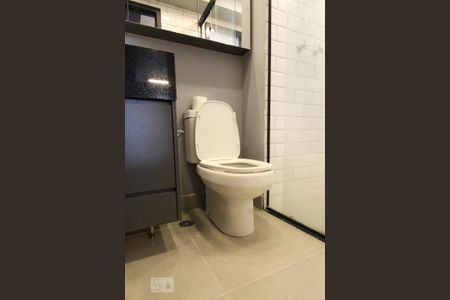 Banheiro  de kitnet/studio para alugar com 1 quarto, 32m² em Vila Olímpia, São Paulo