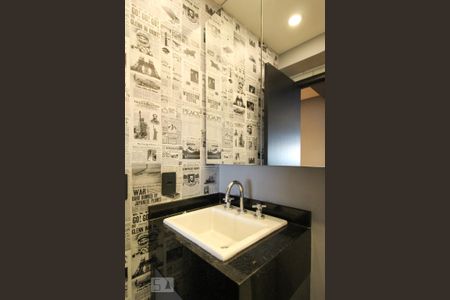 Studio para alugar com 32m², 1 quarto e 1 vaga Studio para alugar com 32m², 1 quarto e 1 vagaBanheiro