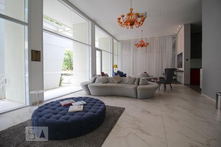 Studio para alugar com 32m², 1 quarto e 1 vaga Studio para alugar com 32m², 1 quarto e 1 vagaHall/Espaço Gourmet