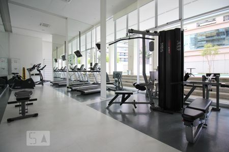 Studio para alugar com 32m², 1 quarto e 1 vaga Studio para alugar com 32m², 1 quarto e 1 vagaÁrea comum - Academia
