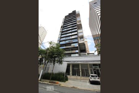 Studio para alugar com 32m², 1 quarto e 1 vaga Studio para alugar com 32m², 1 quarto e 1 vagaFachada do Prédio