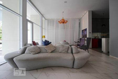 Studio para alugar com 32m², 1 quarto e 1 vaga Studio para alugar com 32m², 1 quarto e 1 vagaHall/Espaço Gourmet