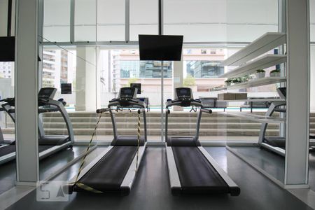 Studio para alugar com 32m², 1 quarto e 1 vaga Studio para alugar com 32m², 1 quarto e 1 vagaÁrea comum - Academia